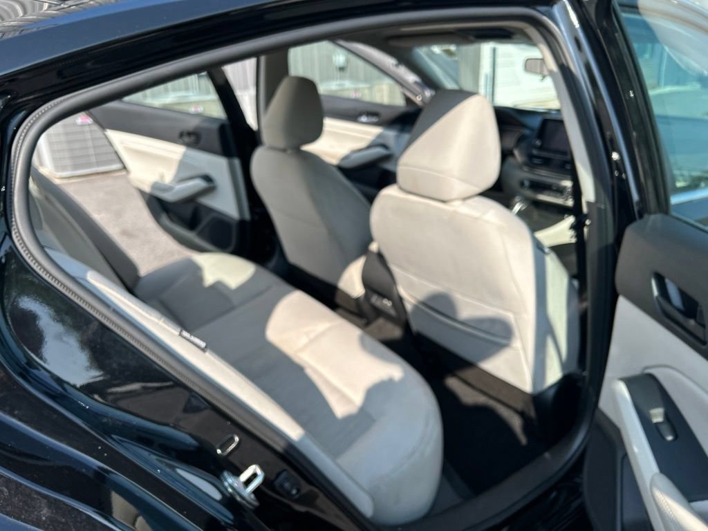 Certified 2025 Nissan Altima 2.5 SV FWD image 21