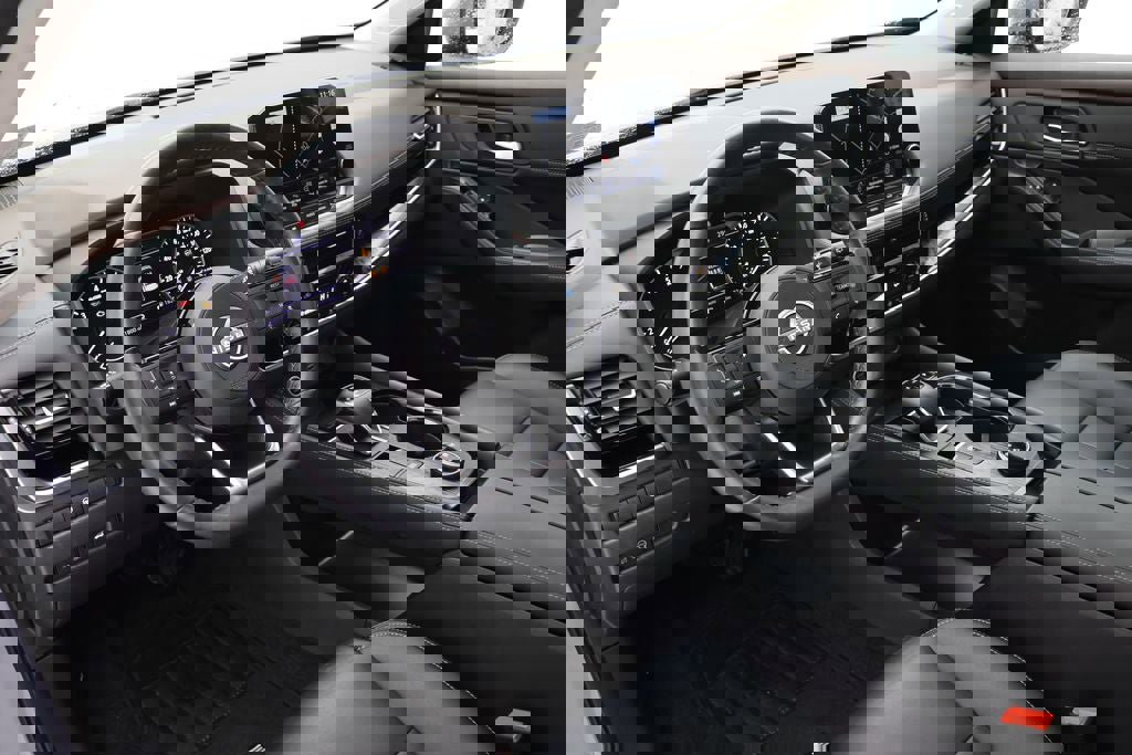 Used 2023 Nissan Rogue SL w/ SL Premium Package image 15