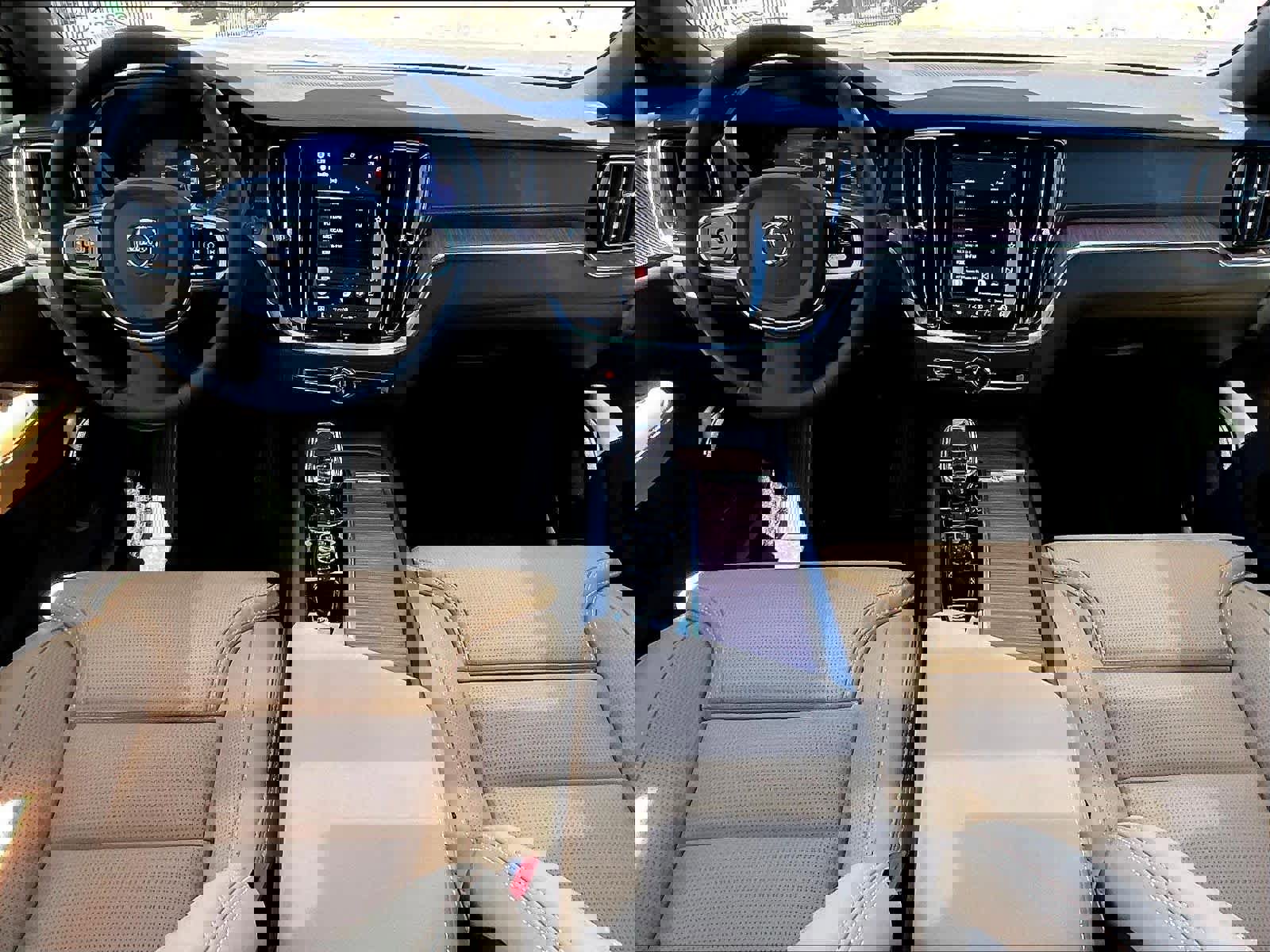 New 2026 Volvo V60 B5 Cross Country Ultra image 7