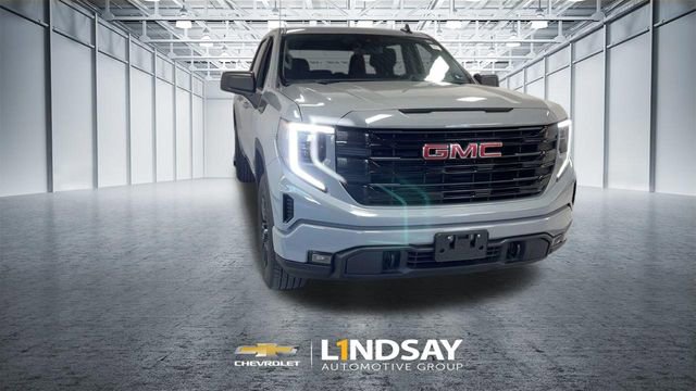 Used 2024 GMC Sierra 1500 Elevation AWD/4WD image 4