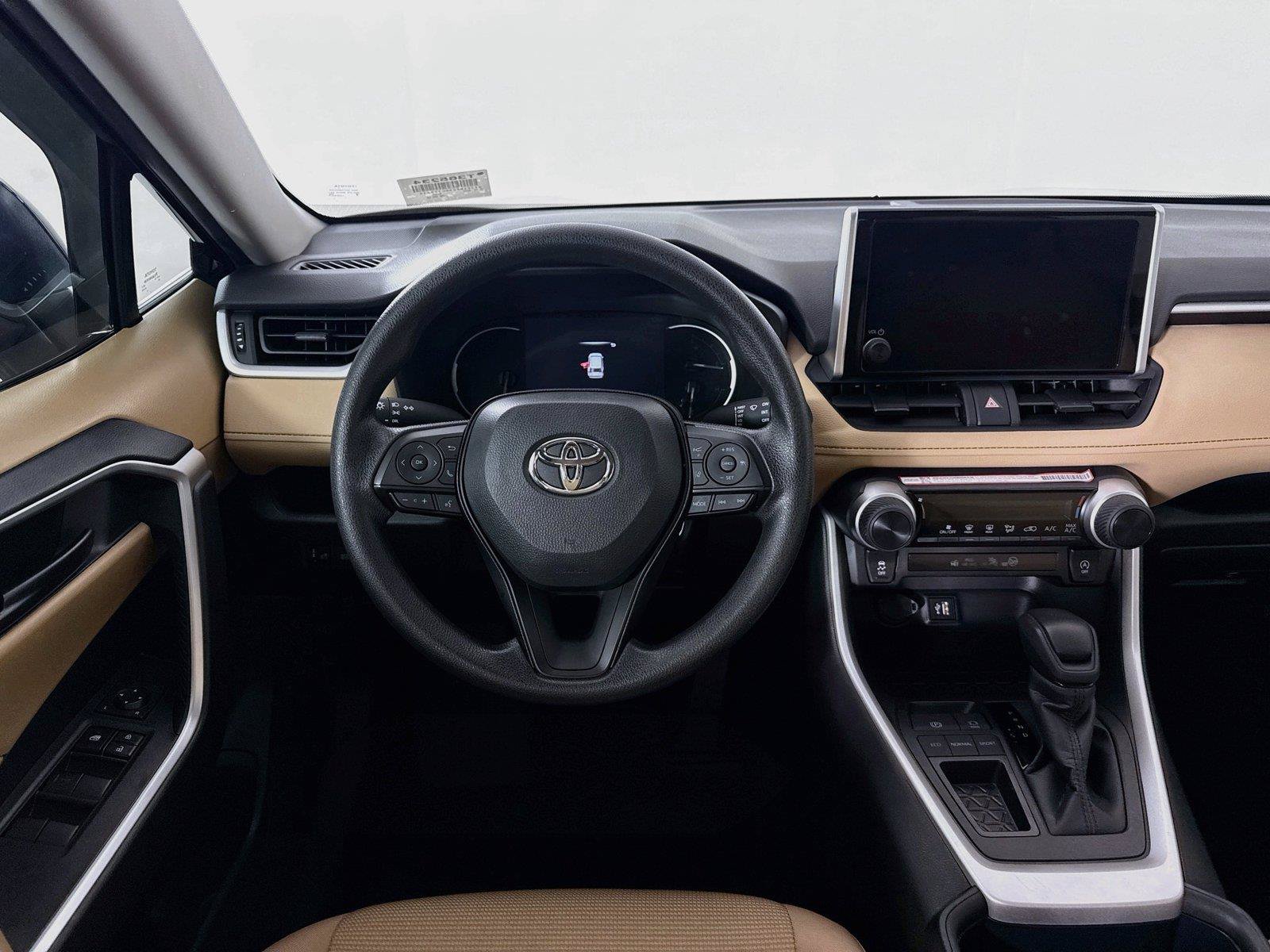 Certified 2025 Toyota RAV4 LE FWD image 30
