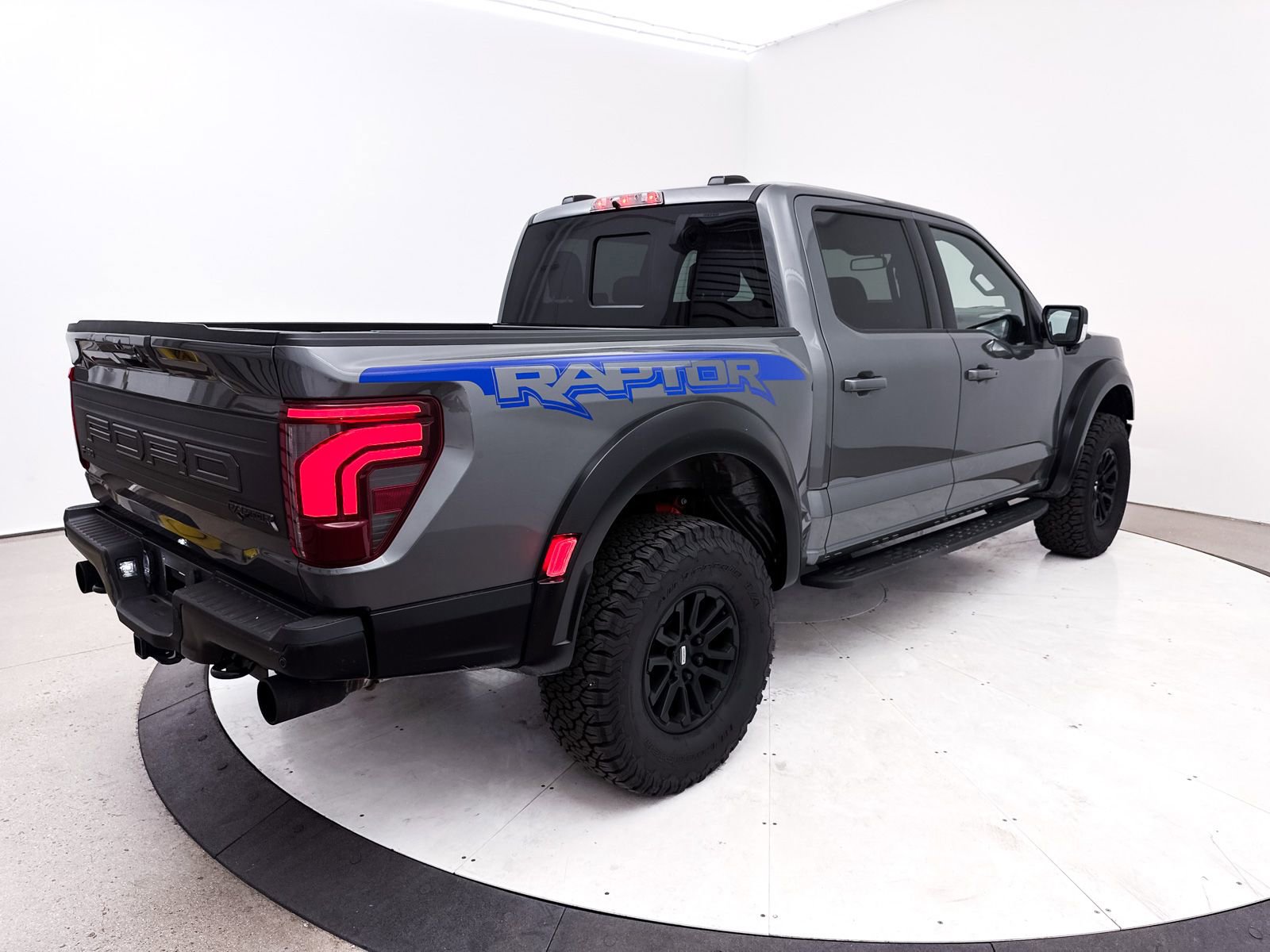 Used 2025 Ford F150 Raptor image 20