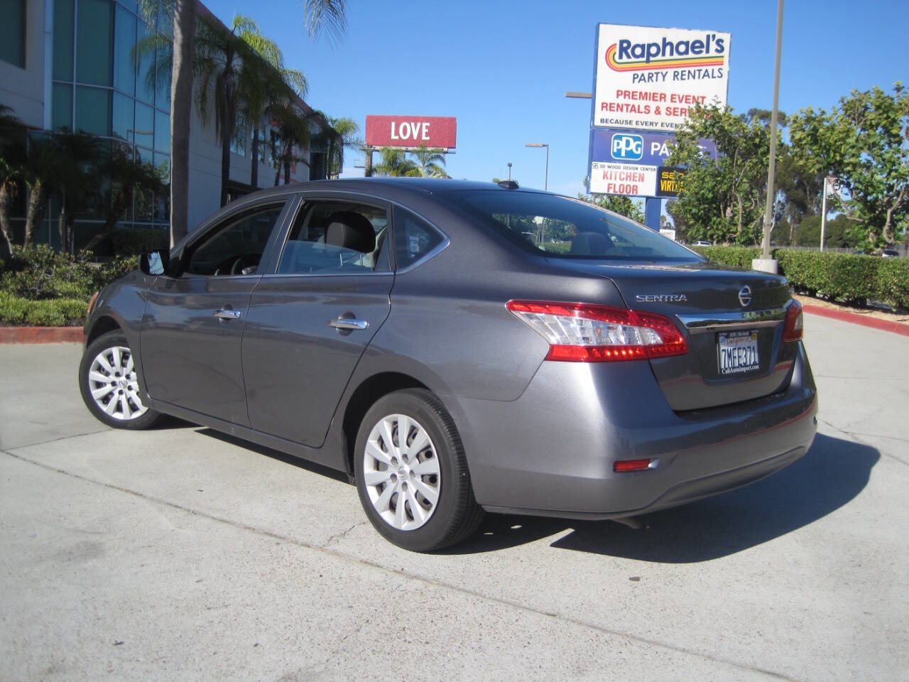 Used 2015 Nissan Sentra SV w/ Navigation Package image 4