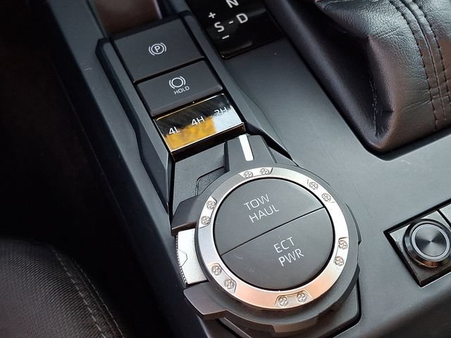 Used 2025 Toyota Tacoma SR5 AWD/4WD image 23