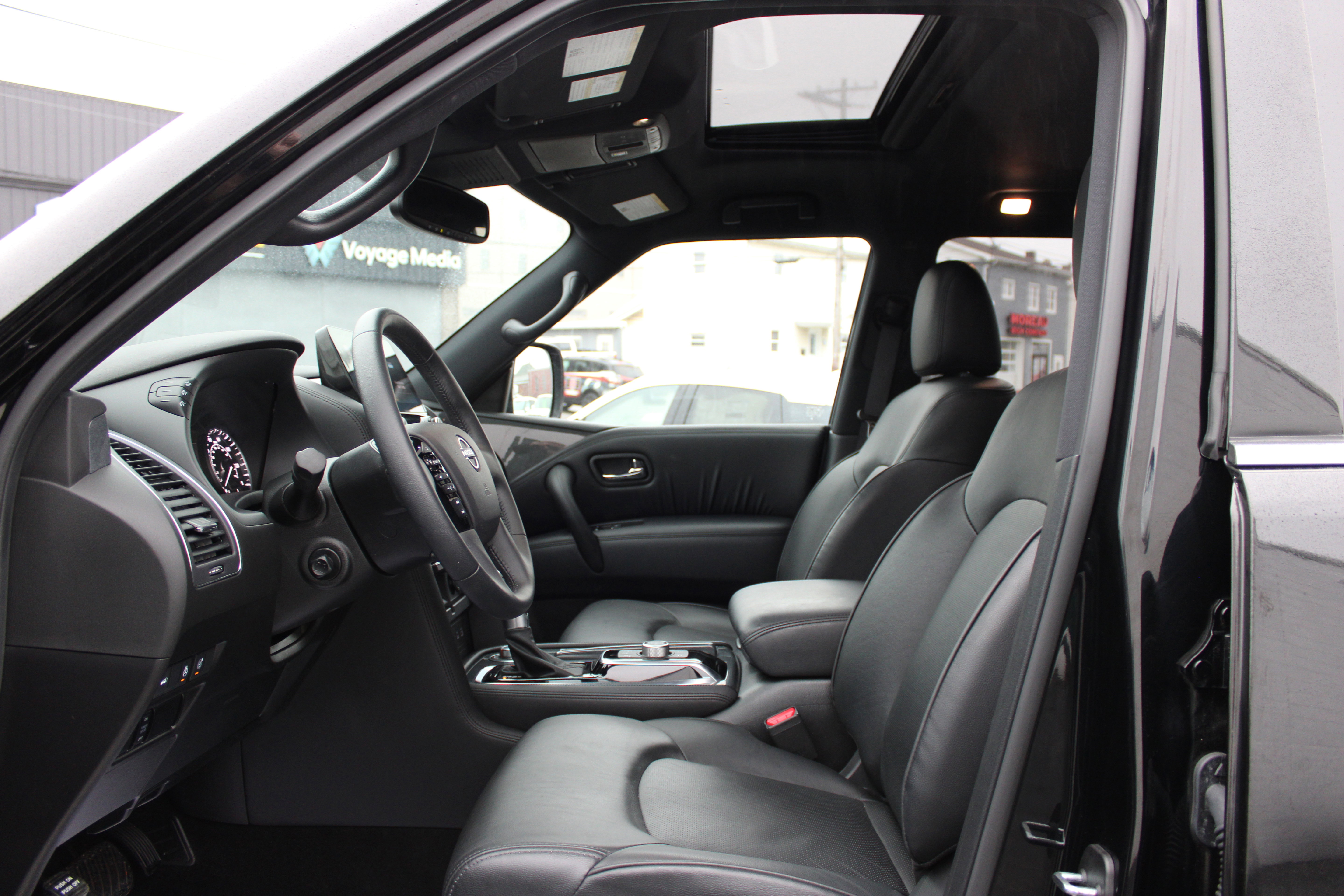 Certified 2024 Nissan Armada SL w/ Midnight Edition Package image 17