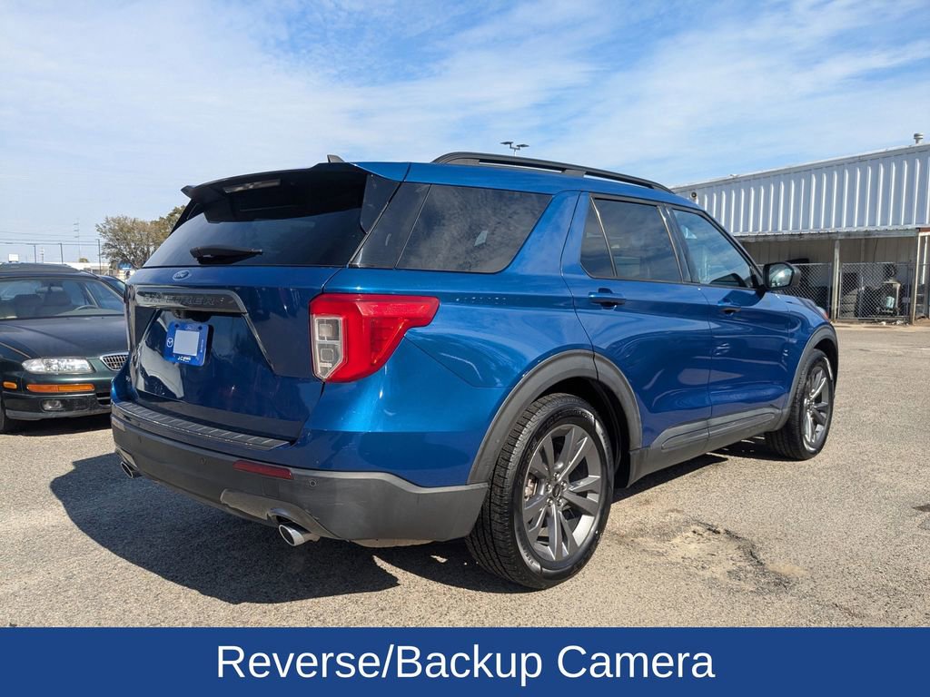 Used 2021 Ford Explorer XLT image 4