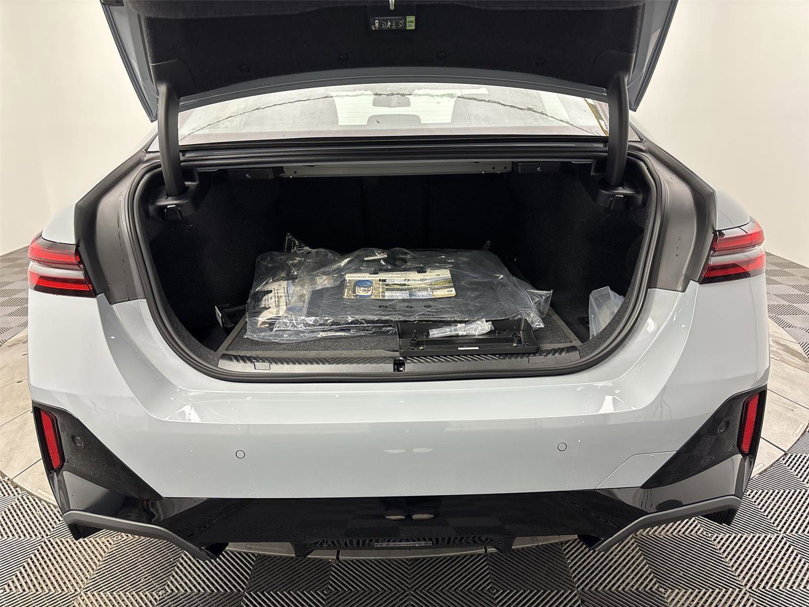 New 2026 BMW 530i w/ M Sport Package image 21