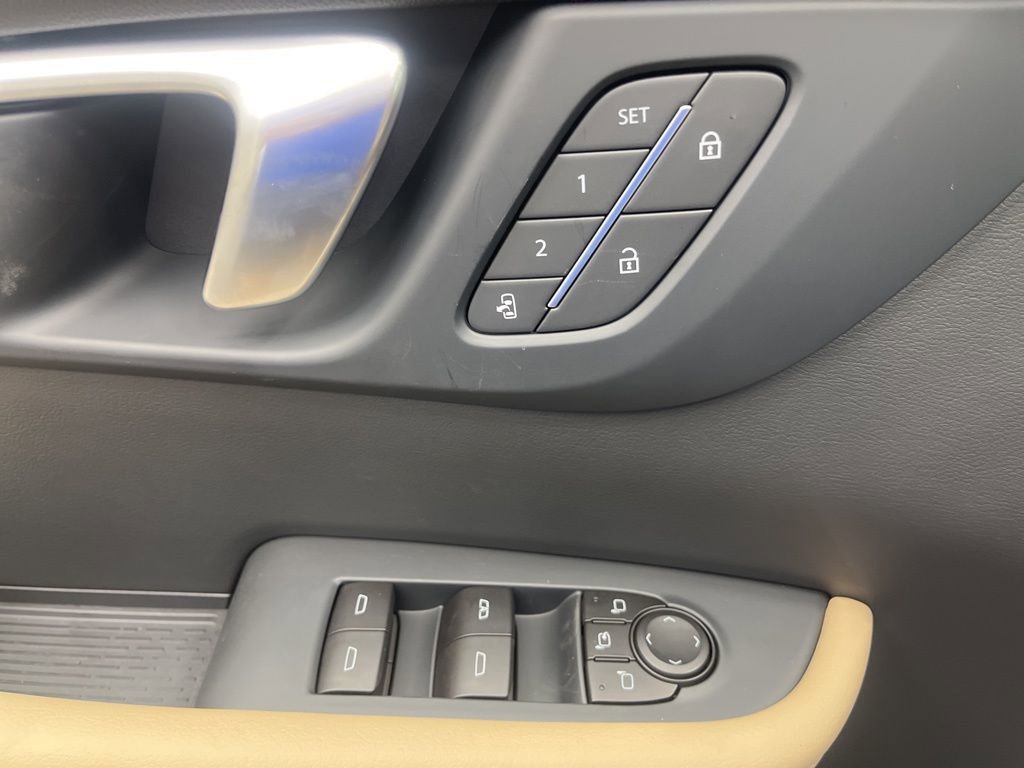 New 2026 Buick Enclave Preferred w/ Power Package image 8