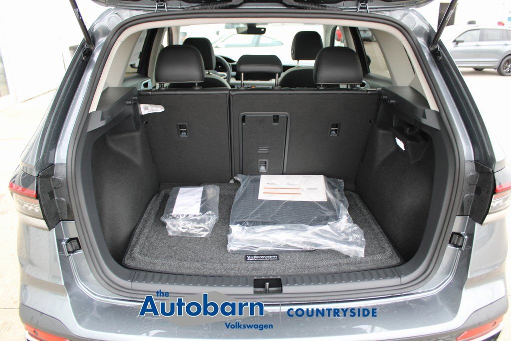 Certified 2025 Volkswagen Taos SE AWD/4WD image 21
