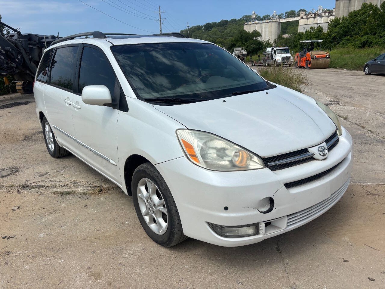 Used 2004 Toyota Sienna XLE FWD image 4