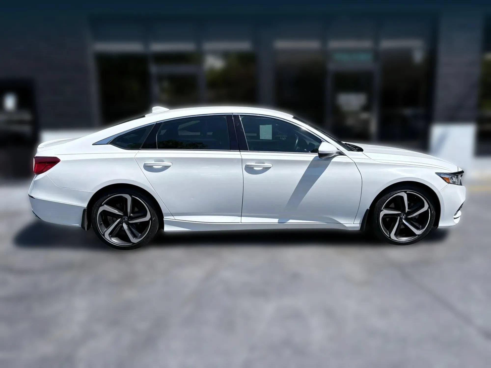 Used 2018 Honda Accord Sport image 6