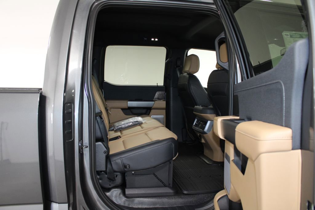 New 2026 Ford F250 Lariat w/ Chrome Package image 34