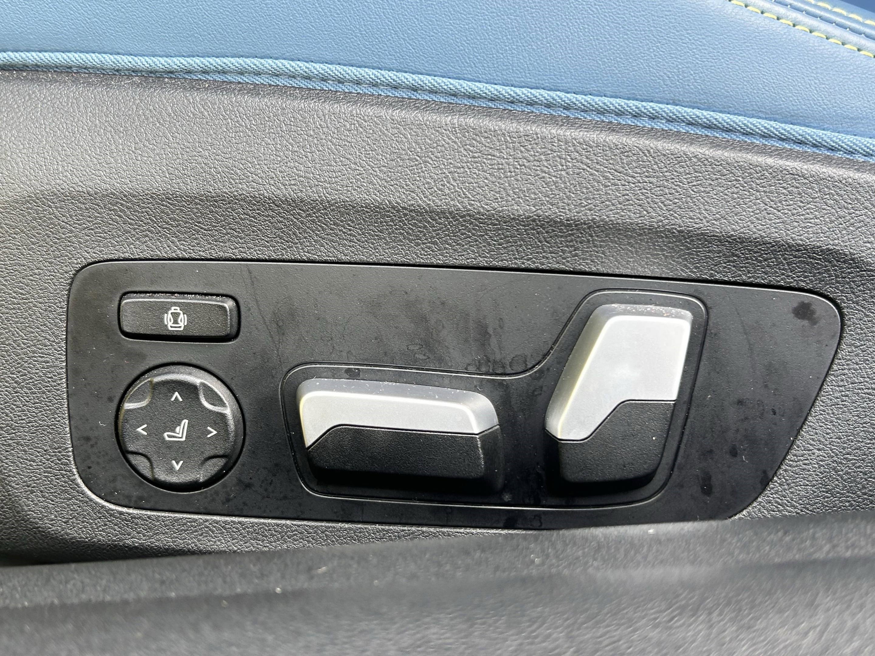 Used 2024 BMW M4 Coupe w/ M Carbon Exterior Package image 28