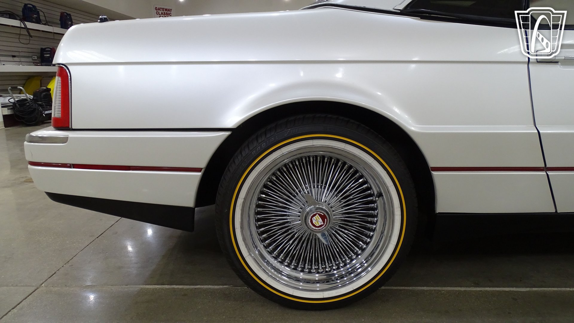 Used 1991 Cadillac Allante FWD image 32
