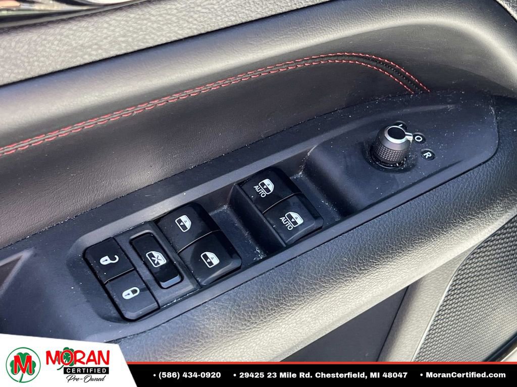Used 2023 Jeep Compass Trailhawk w/ Trailhawk Convenience Group AWD/4WD image 15