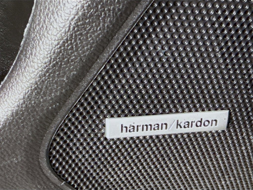 Used 2019 Subaru Outback 2.5i Touring w/ Popular Package #3A image 12