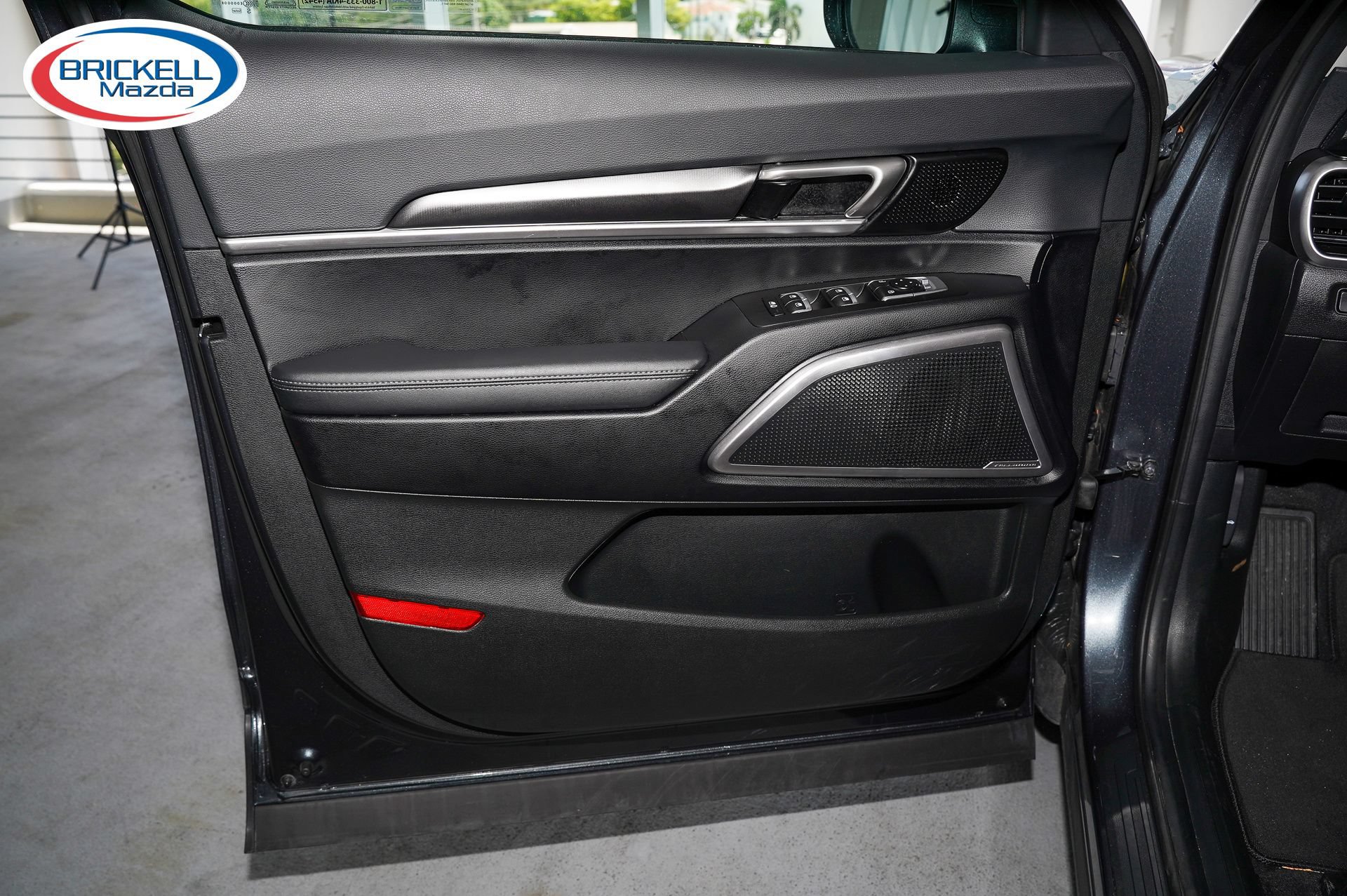 Used 2024 Kia Telluride S w/ S Sunroof Package FWD image 11