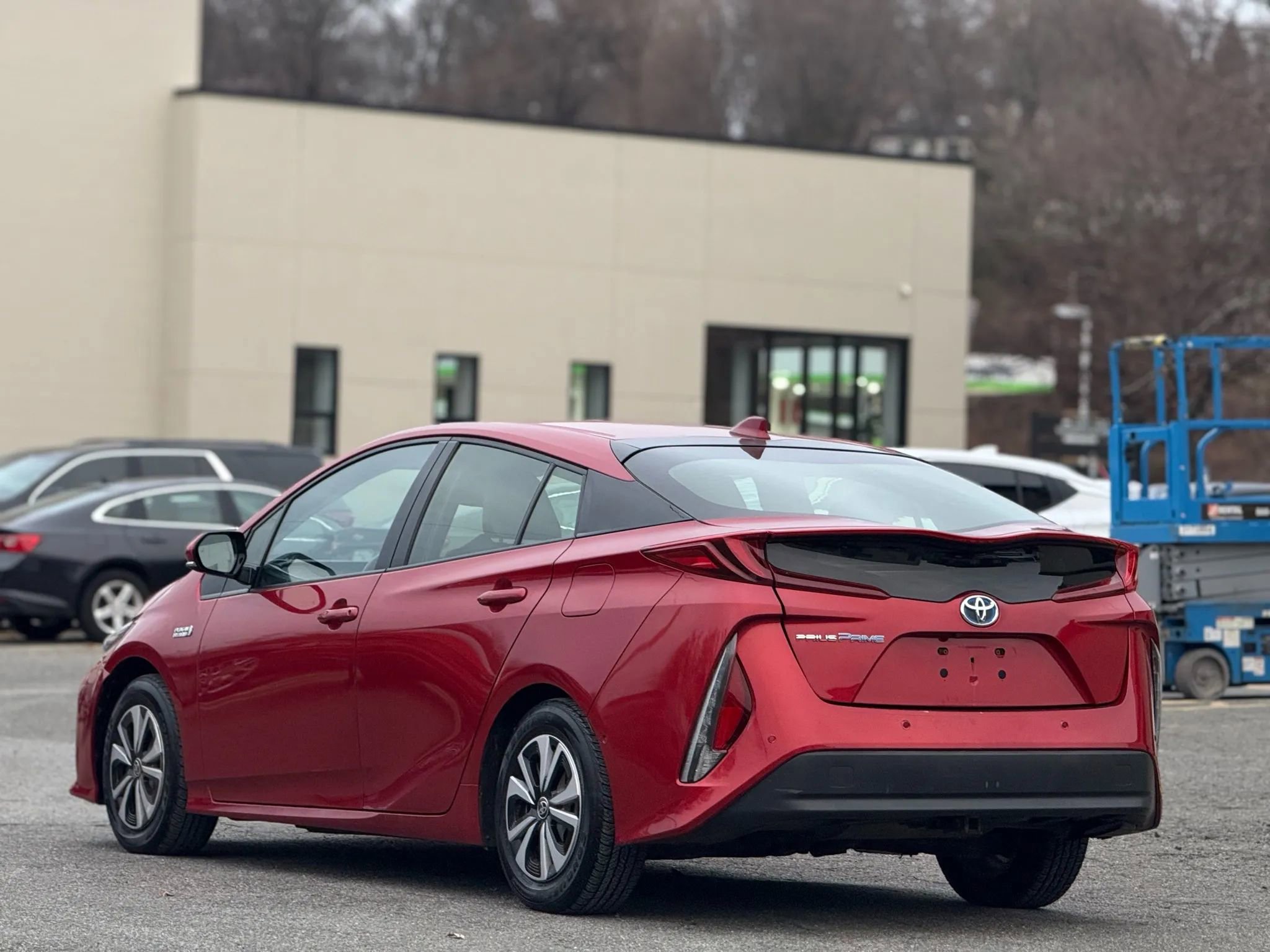 Used 2017 Toyota Prius Prime Plus image 4
