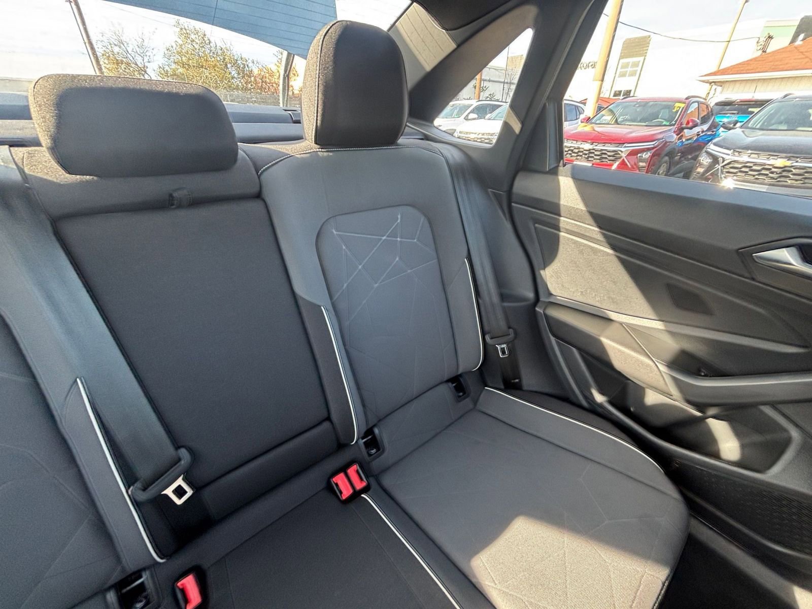 Used 2025 Volkswagen Jetta Sport image 37