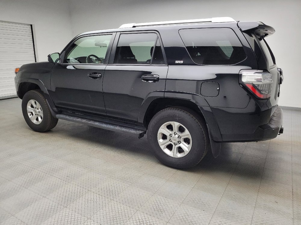 Used 2018 Toyota 4Runner SR5 AWD/4WD image 3