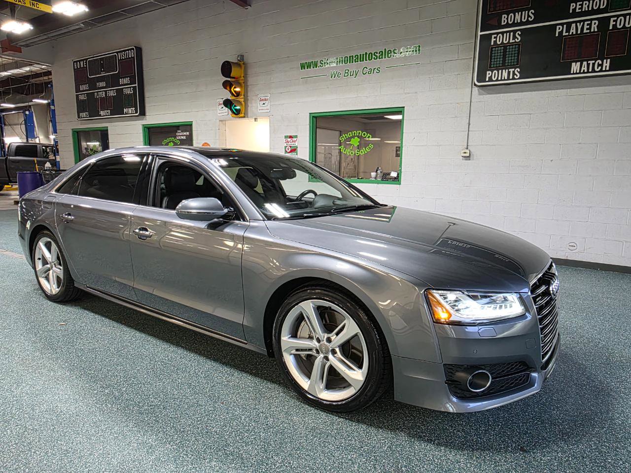 Used 2018 Audi A8 L 4.0T w/ Executive Package image 4