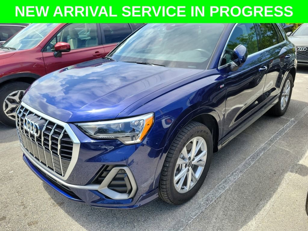 Used 2021 Audi Q3 2.0T Premium w/ Convenience Package image 3