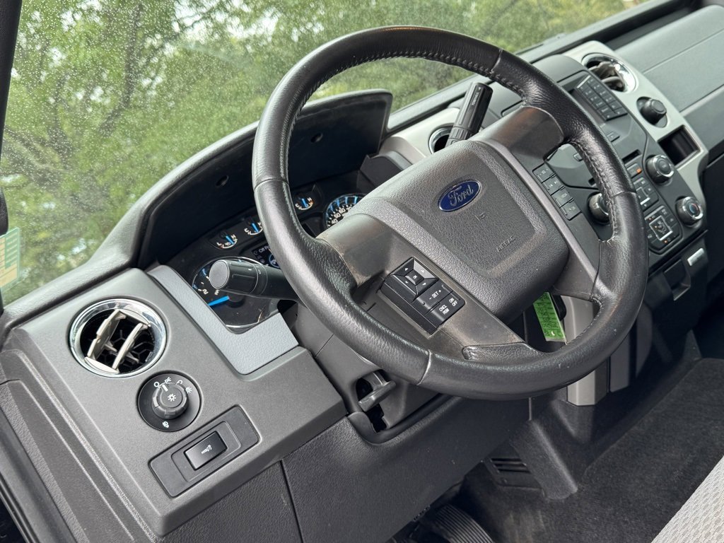 Used 2013 Ford F150 XLT w/ Luxury Equipment Group image 4