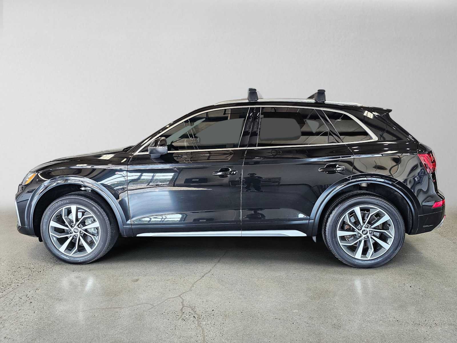 Used 2023 Audi Q5 2.0T Premium Plus w/ Premium Plus Package AWD/4WD image 6