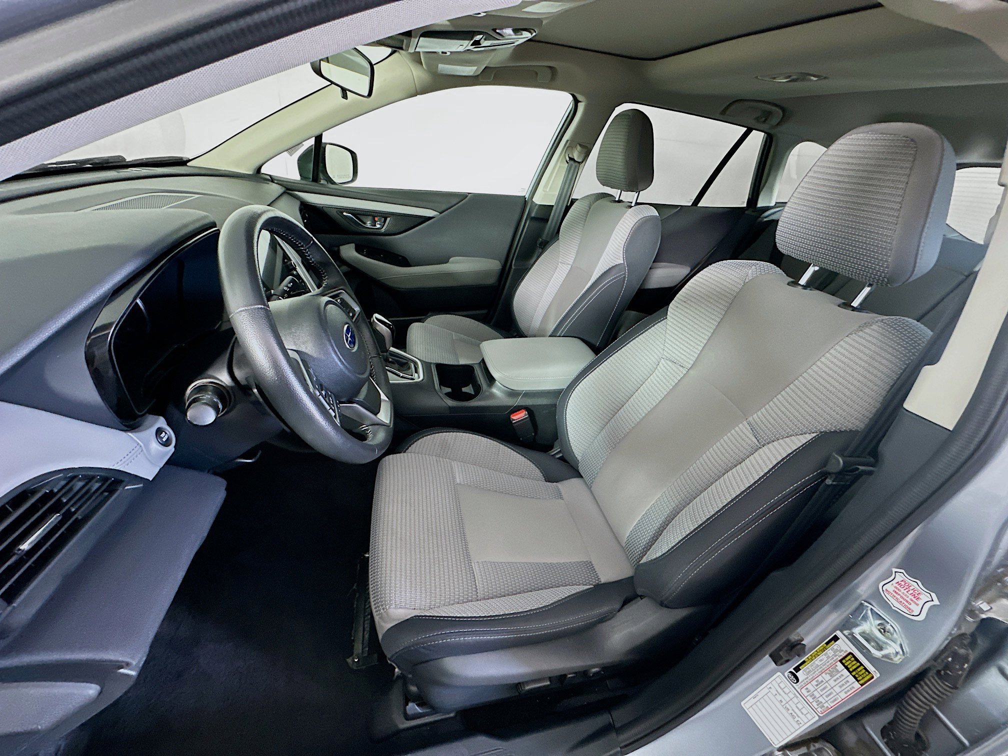 Used 2025 Subaru Outback Premium AWD/4WD image 13