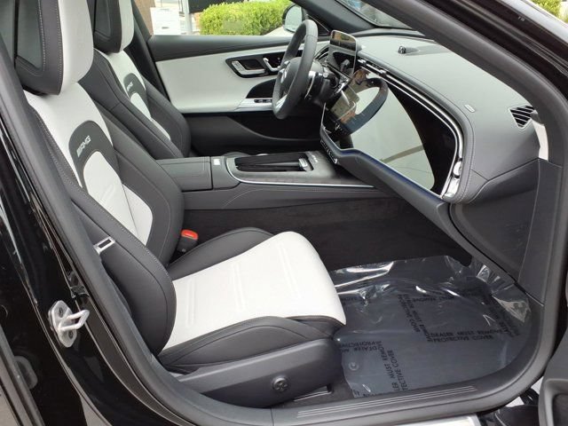 New 2026 Mercedes-Benz E 53 AMG e 4MATIC Sedan image 16