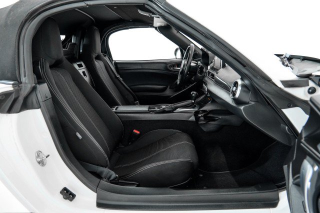 Used 2017 FIAT 124 Spider Classica RWD image 29