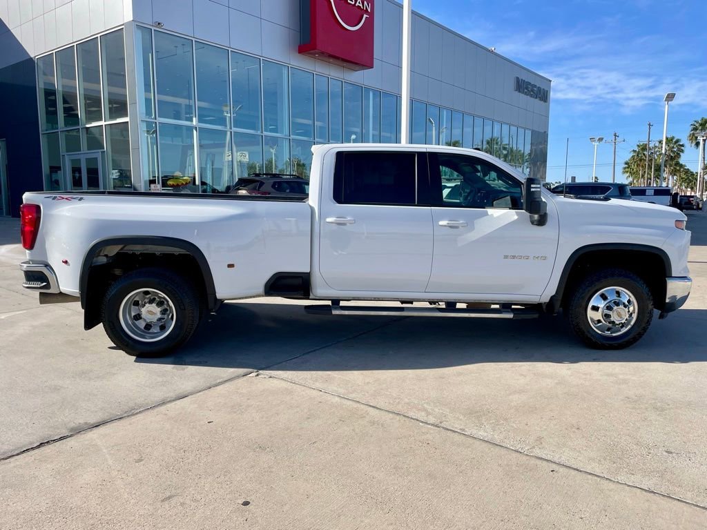 Used 2025 Chevrolet Silverado 3500 LT w/ Safety Package image 2