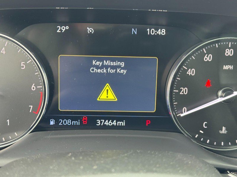 Used 2022 Buick Envision Essence w/ Safety Package image 20