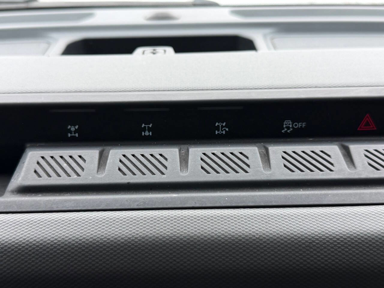 Used 2023 Ford Bronco Black Diamond w/ Sasquatch Package AWD/4WD image 50