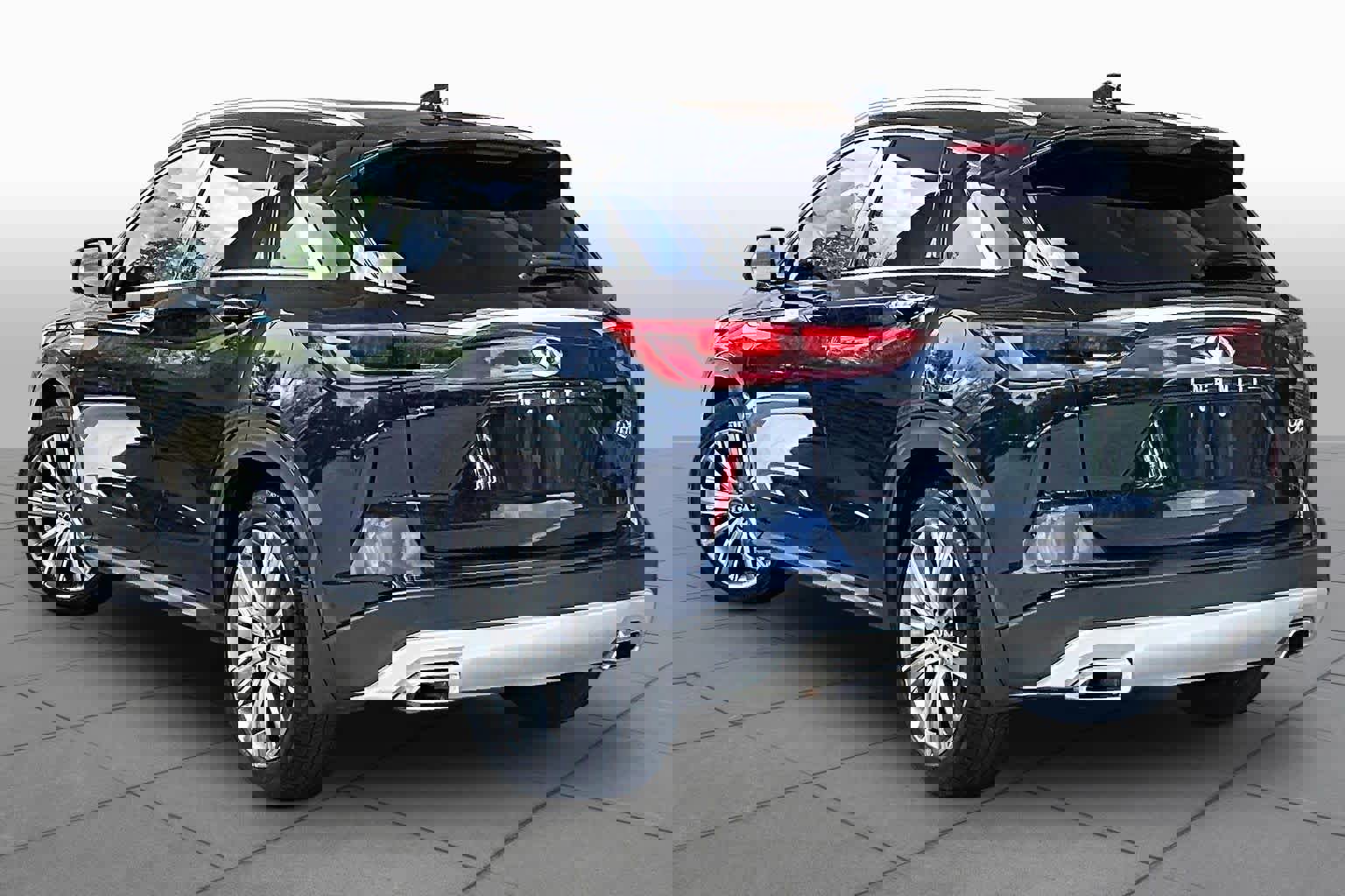 Used 2022 INFINITI QX50 Sensory image 12