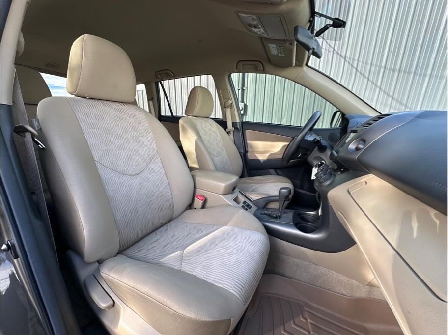 Used 2011 Toyota RAV4 4WD w/ Base L4 Extra Value Pkg image 4