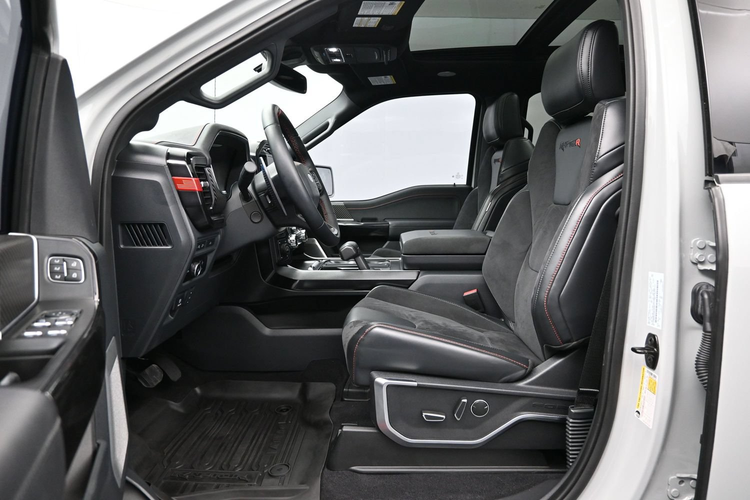 Used 2023 Ford F150 Raptor w/ Equipment Group 802A Raptor R AWD/4WD image 9