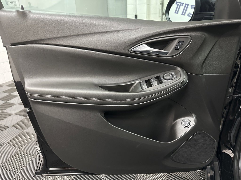 Used 2023 Buick Encore GX Select w/ Sport Touring Package image 19