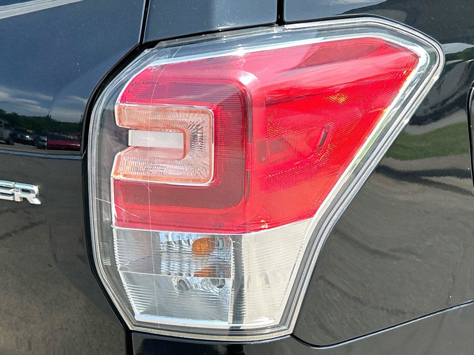 Used 2018 Subaru Forester 2.5i Touring w/ Popular Package #2 AWD/4WD image 11