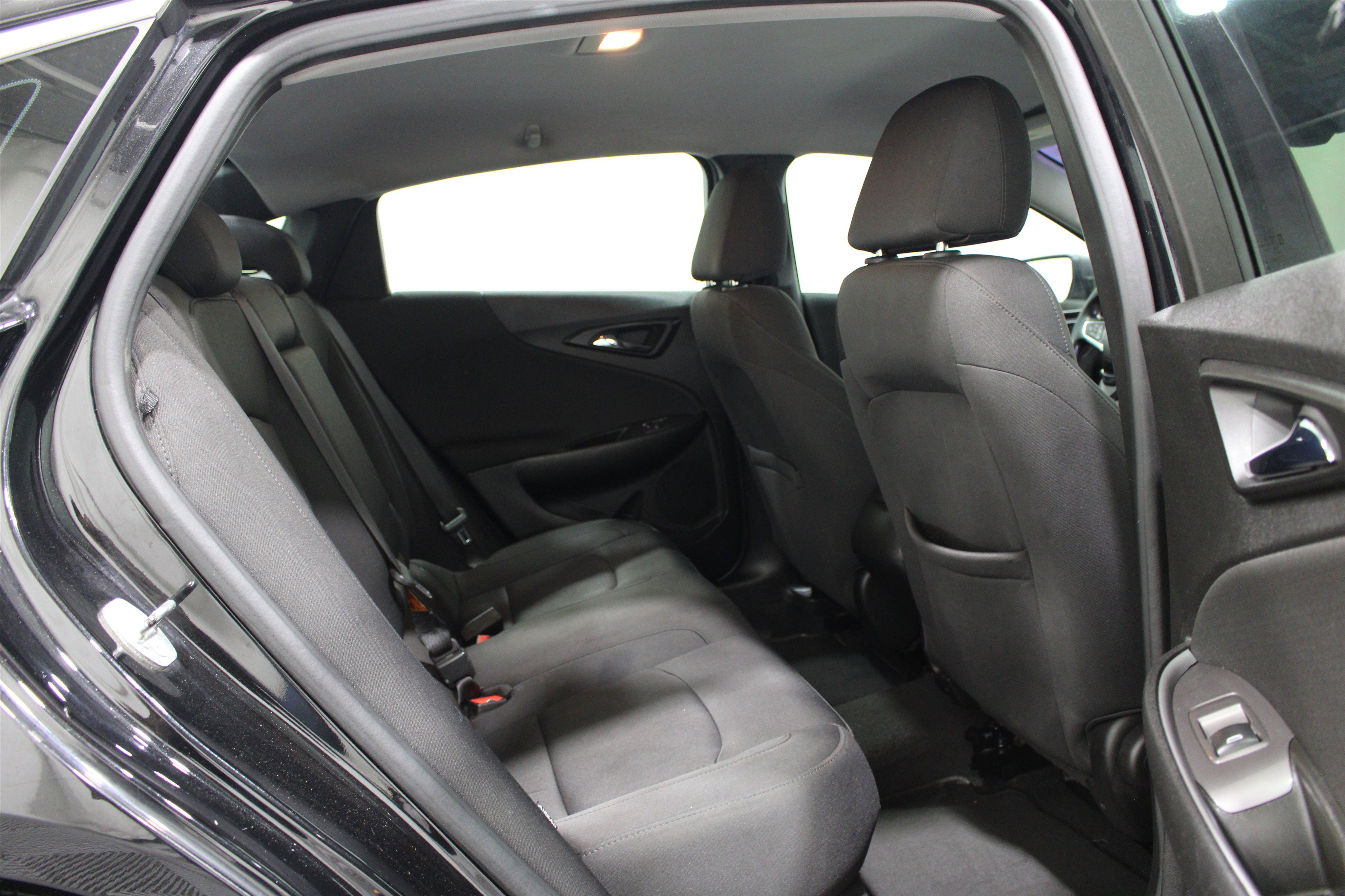 Used 2018 Chevrolet Malibu LS FWD image 23