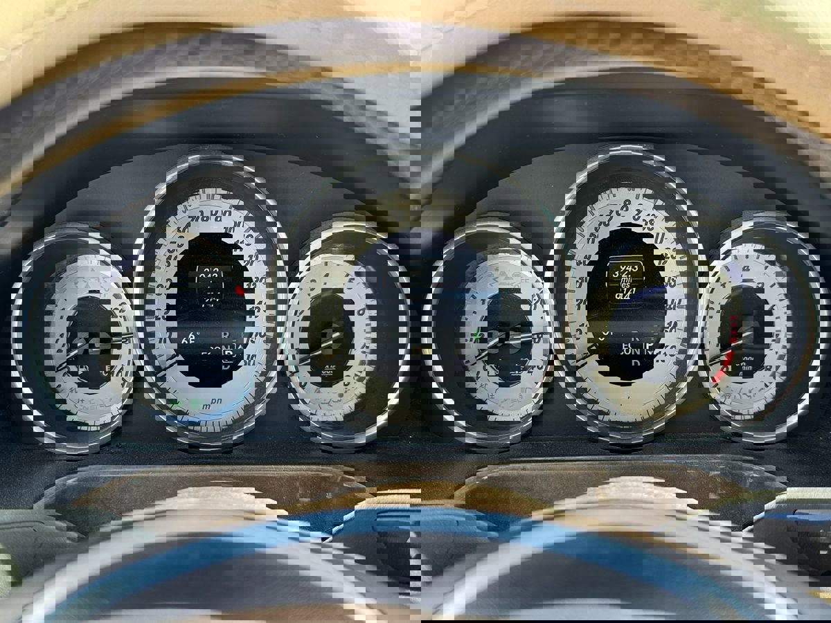 Used 2014 Mercedes-Benz E 350 Sport image 25