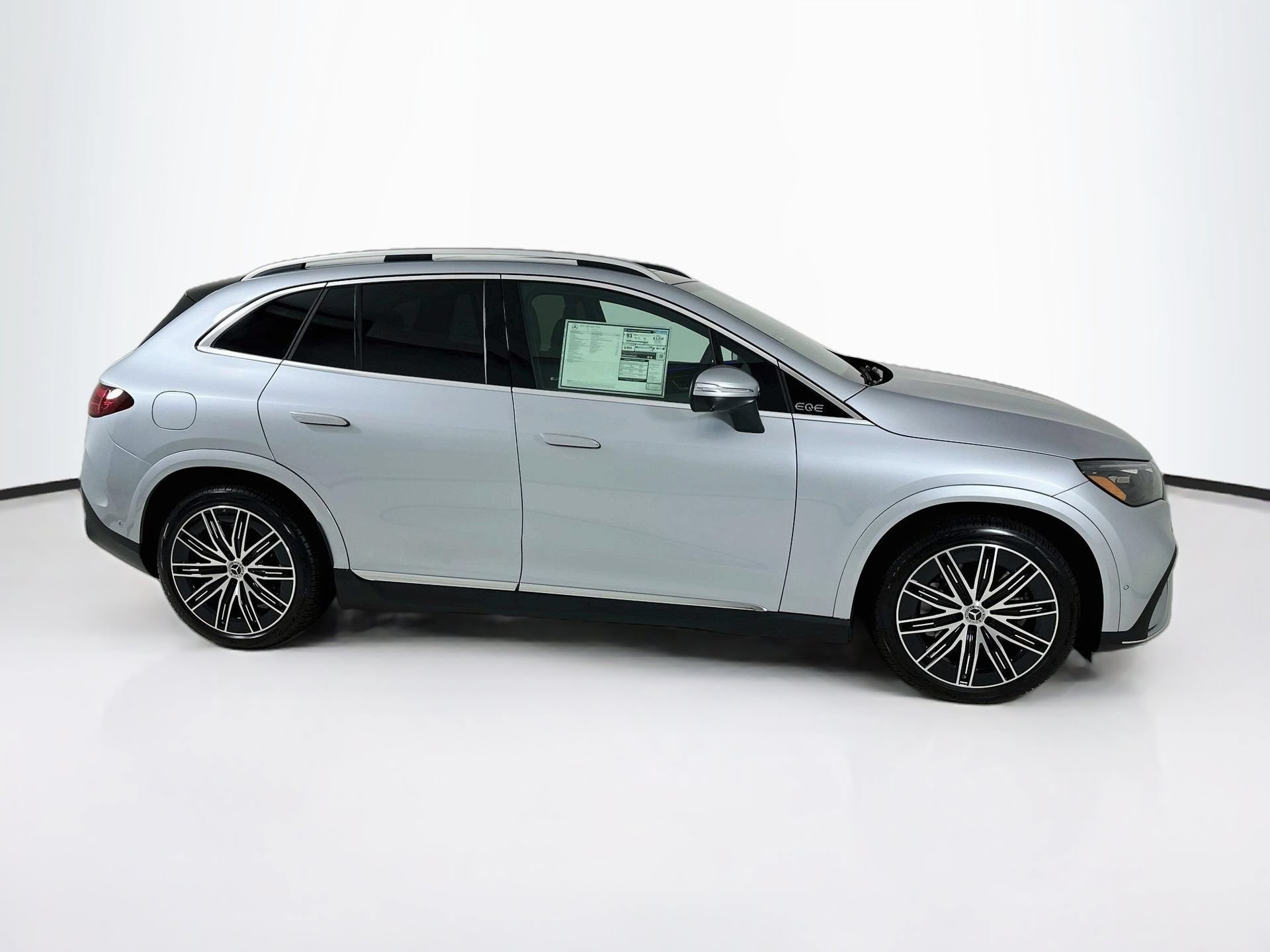 New 2027 Mercedes-Benz EQE 320+ SUV image 9