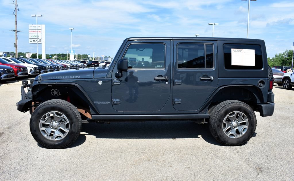 Used 2017 Jeep Wrangler Unlimited Rubicon w/ Connectivity Group AWD/4WD image 5