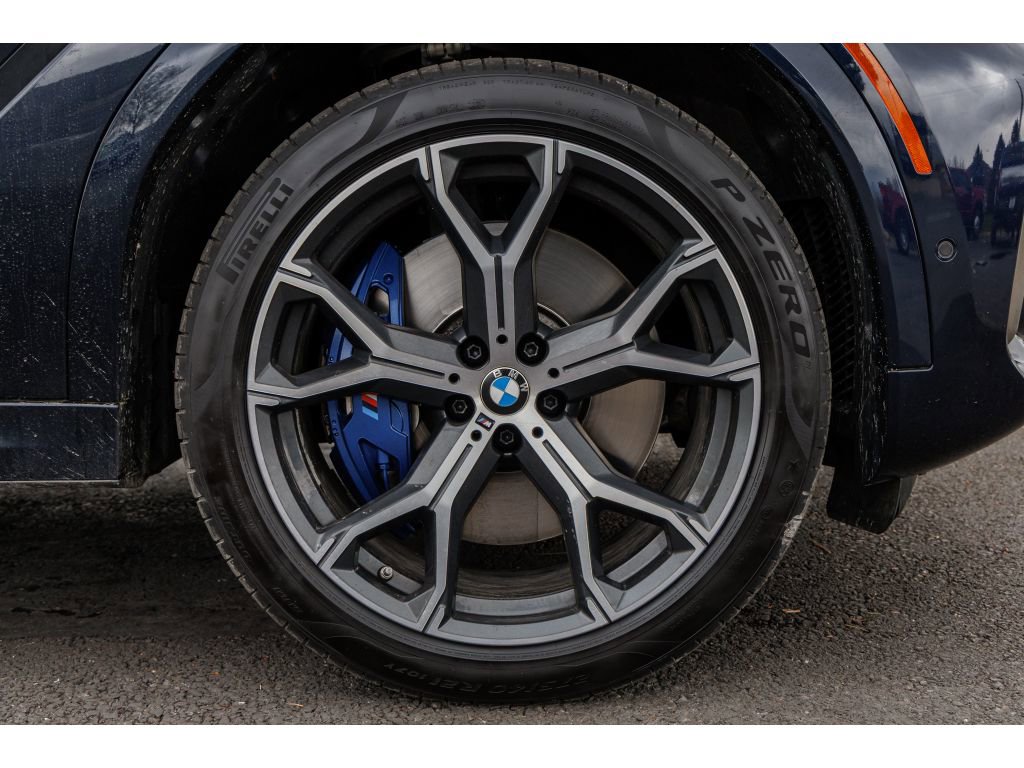 Used 2023 BMW X6 M50i w/ Parking Assistance Package image 9