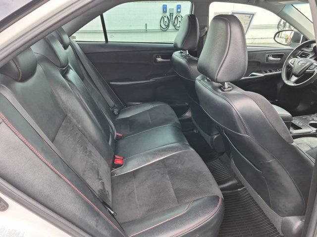 Used 2017 Toyota Camry XSE w/ Moonroof Package FWD image 7