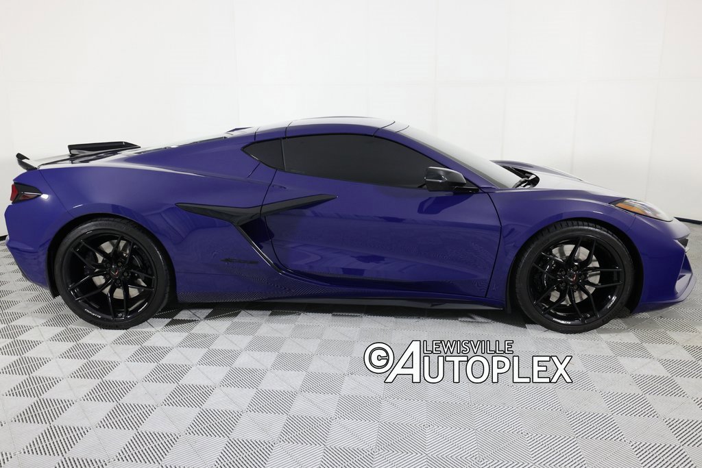 Used 2025 Chevrolet Corvette Z06 image 4