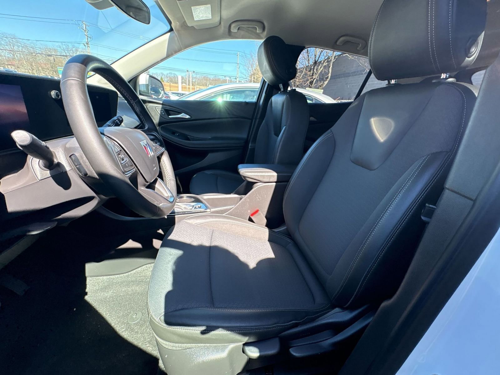 Used 2025 Buick Encore GX Preferred image 16