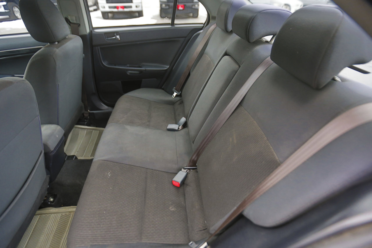 Used 2017 Mitsubishi Lancer ES image 10