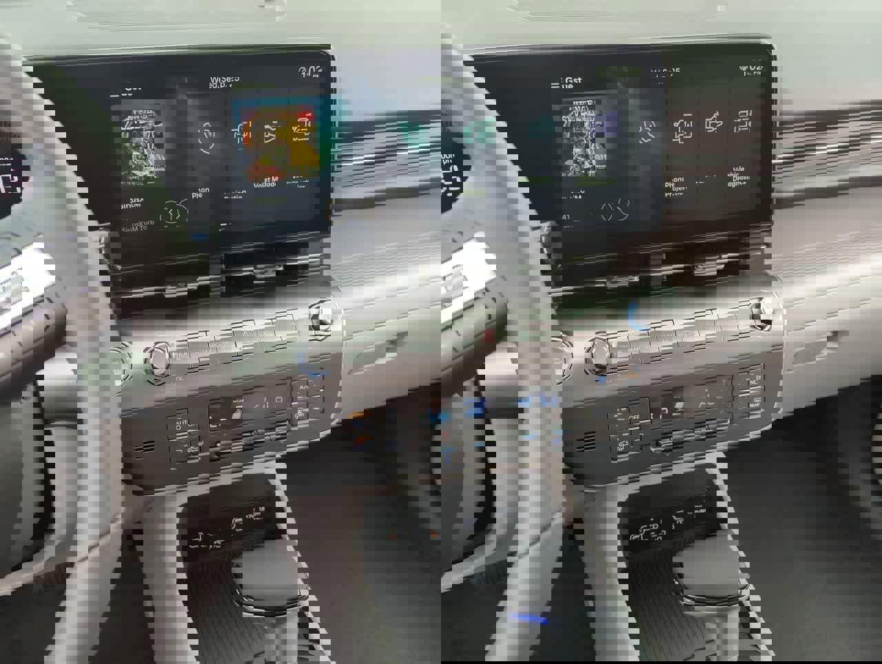 New 2025 Hyundai Kona SEL image 25