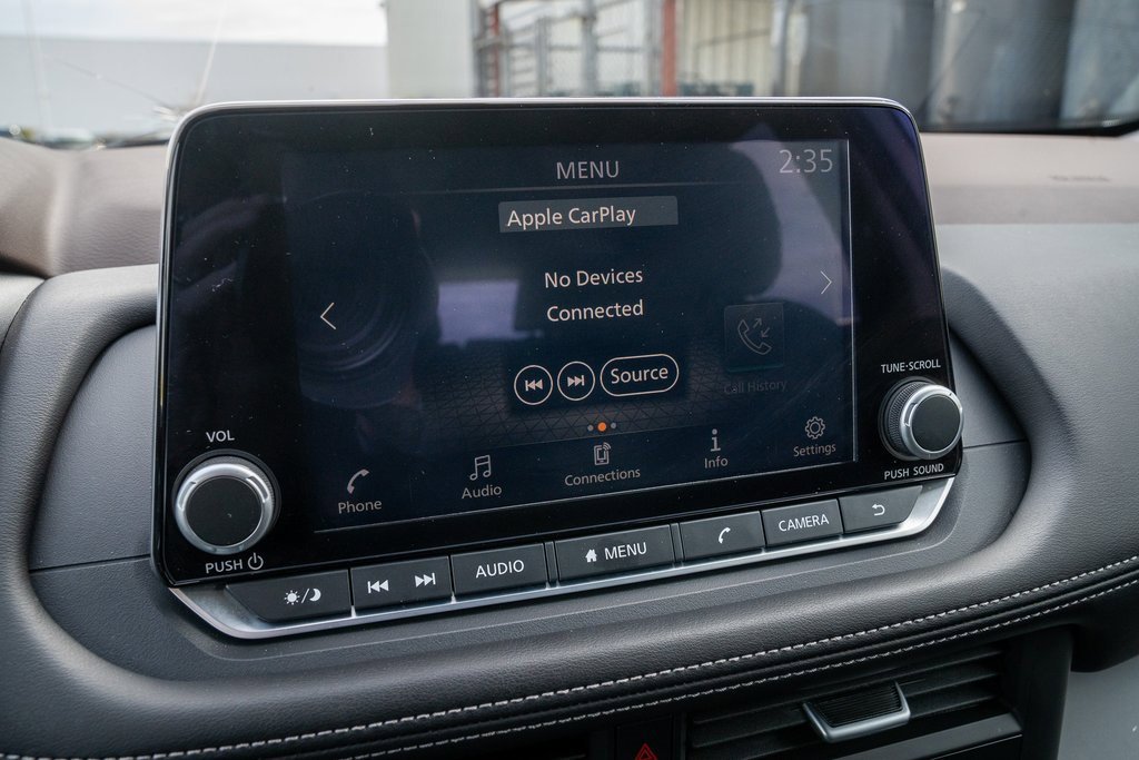 Used 2023 Nissan Rogue S image 12